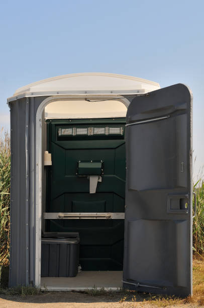 Best Luxury portable toilet rental  in Glendive, MT